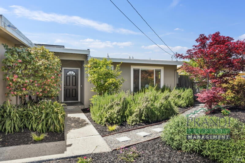 53 Labrea Way – photo 1