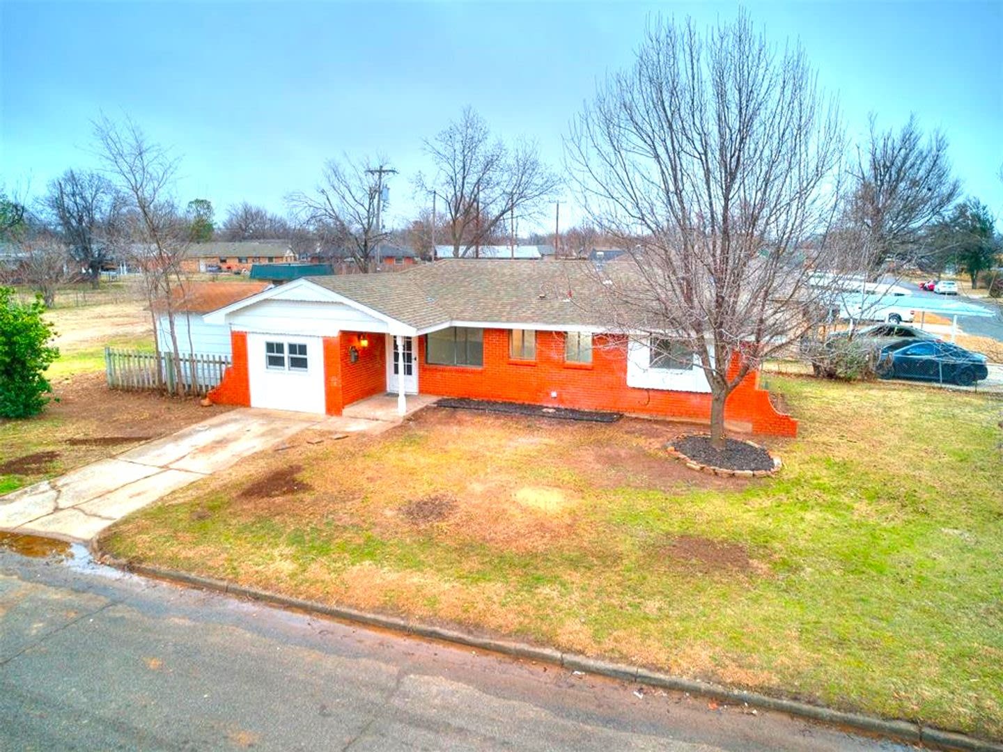 Super 4 Bed 1 5 Bath In The South Gate Addn In Moore Ok – photo 3