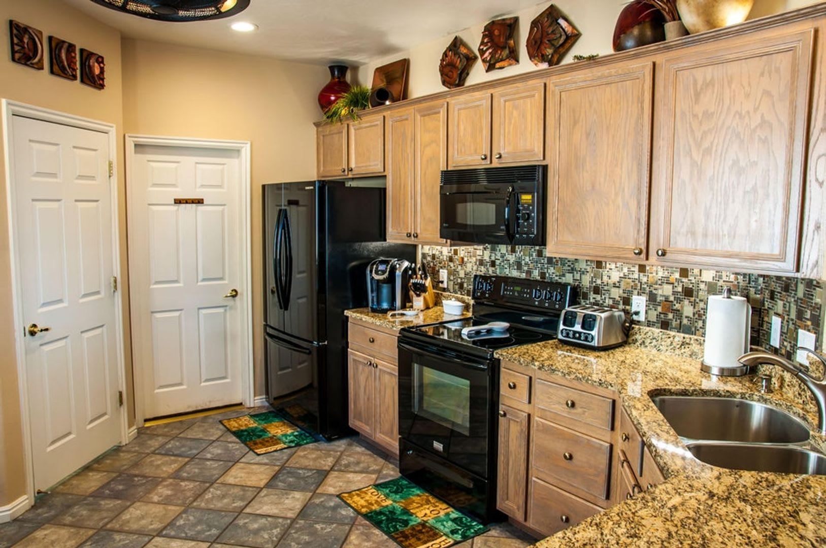 Spacious Two Bedroom home in Sunriver- Lots of Amenities! – photo 2
