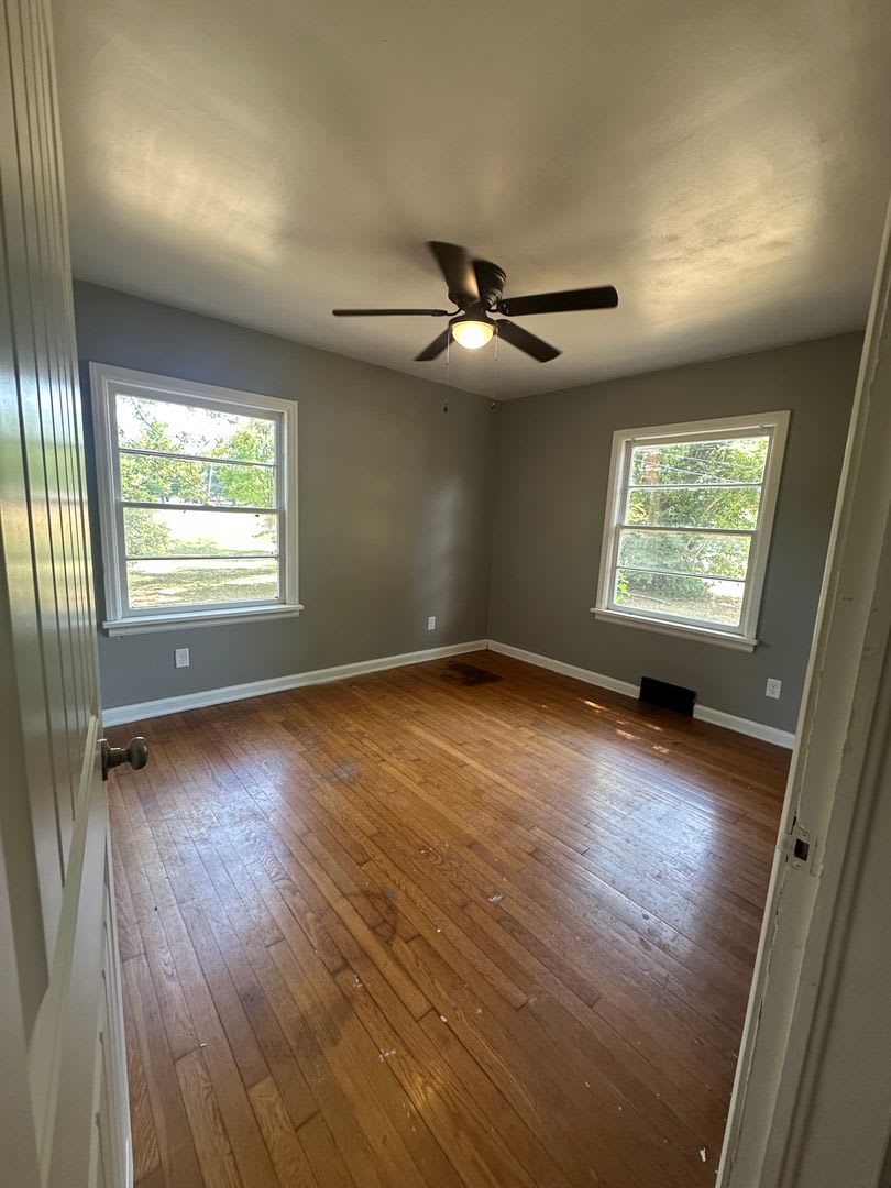 Completely Remodeled 3 Bedroom 2 Full Bathroom On Over An Acre Lot – photo 4