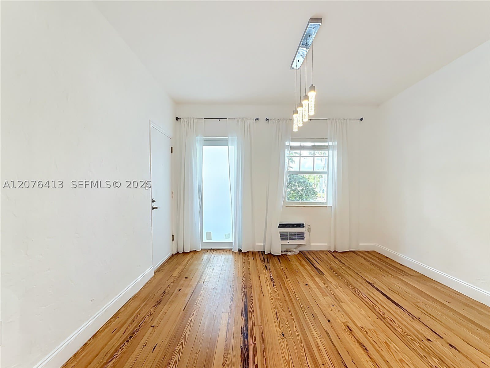 2463 Pine Tree Dr – photo 5