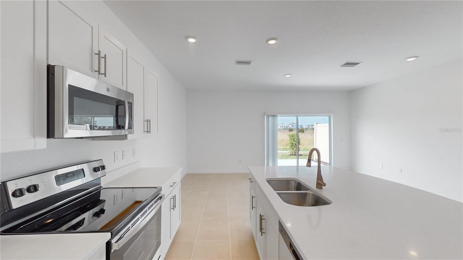2415 PARAVANE Way – photo 4