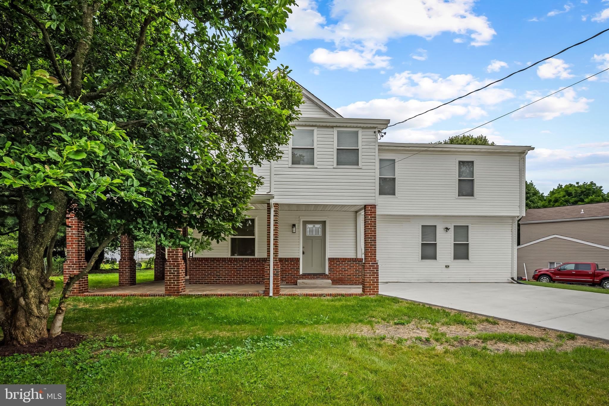 1520 DORCHESTER Avenue – photo 3