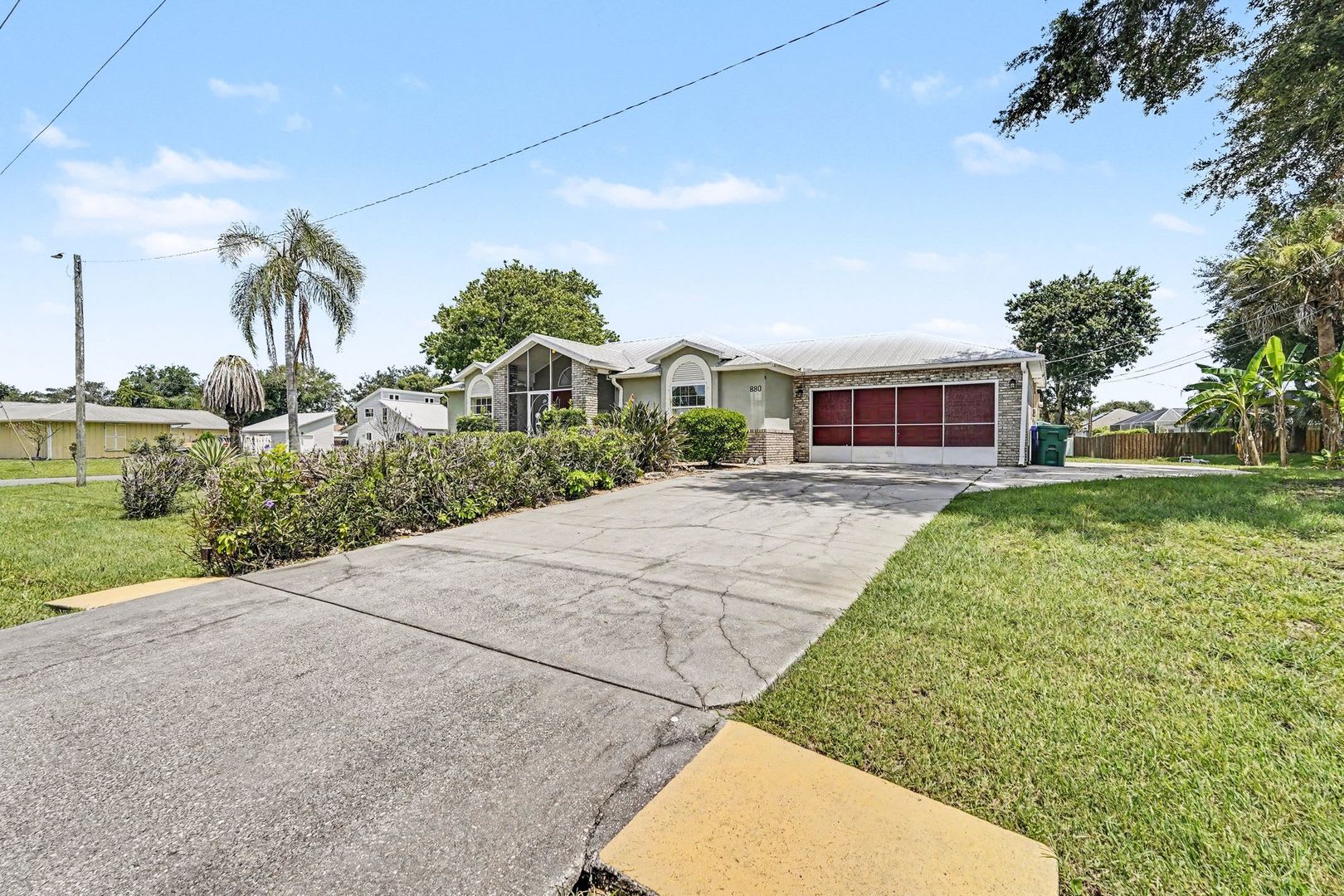 880 Vocelle Avenue – photo 2