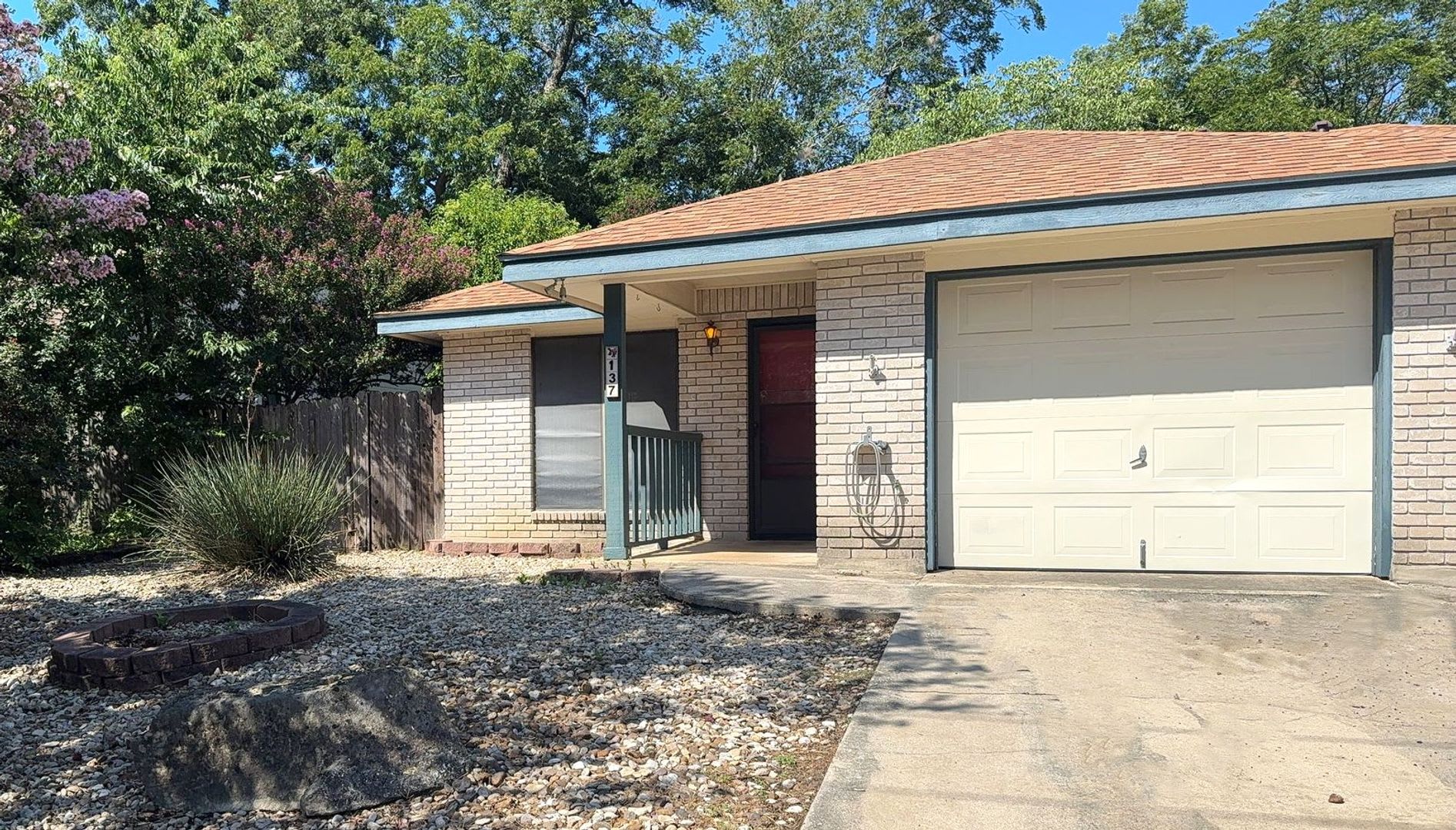 137 Cibolo Creek Dr – photo 1