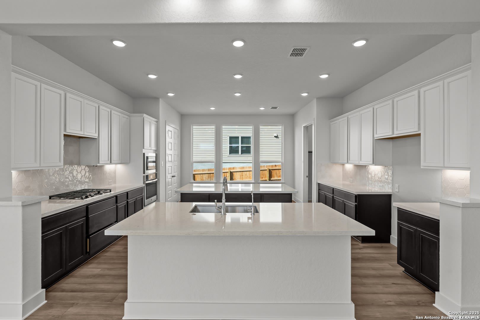 413 HINSDALE RUN – photo 2