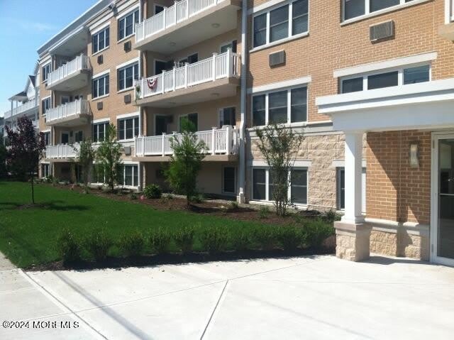 200 Ocean Park Avenue – photo 3