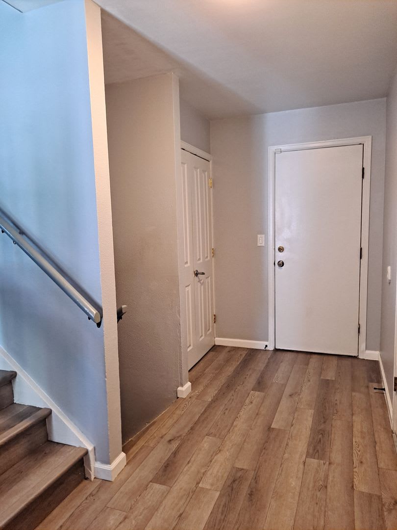 All Prospective Tenants Must Submit A 58 Non Refundable Application Fee Per Applicant Online And Be Pre Qualified Prior To Any Showings – photo 3