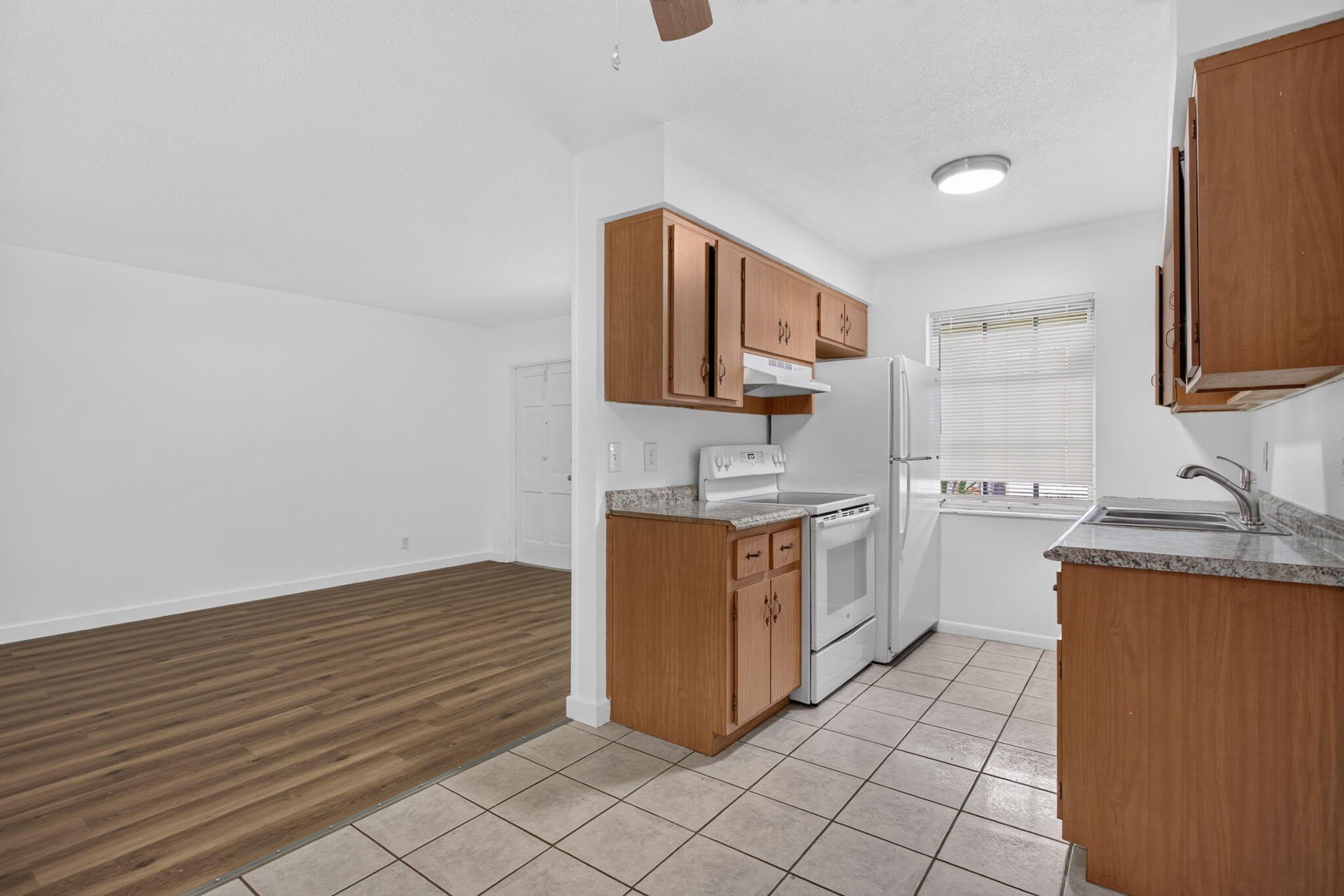 2391 NE 11th Court – photo 3