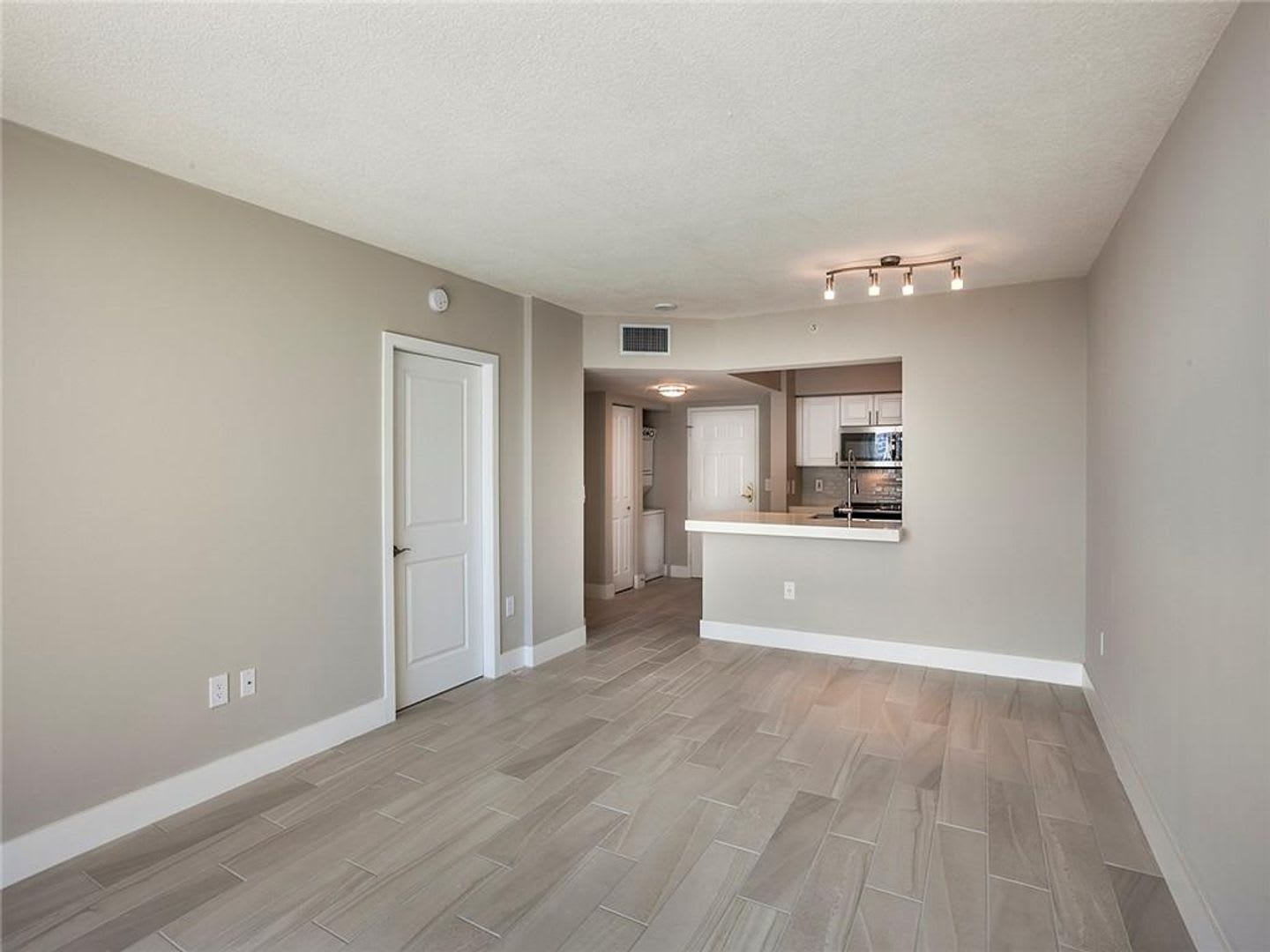 1040 Seminole Drive 1408, Fort Lauderdale, FL 33304 – photo 3