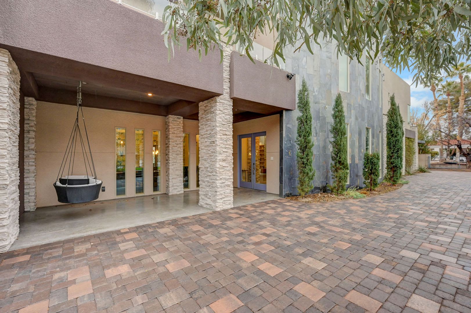 *Edgewood 2111 – photo 3