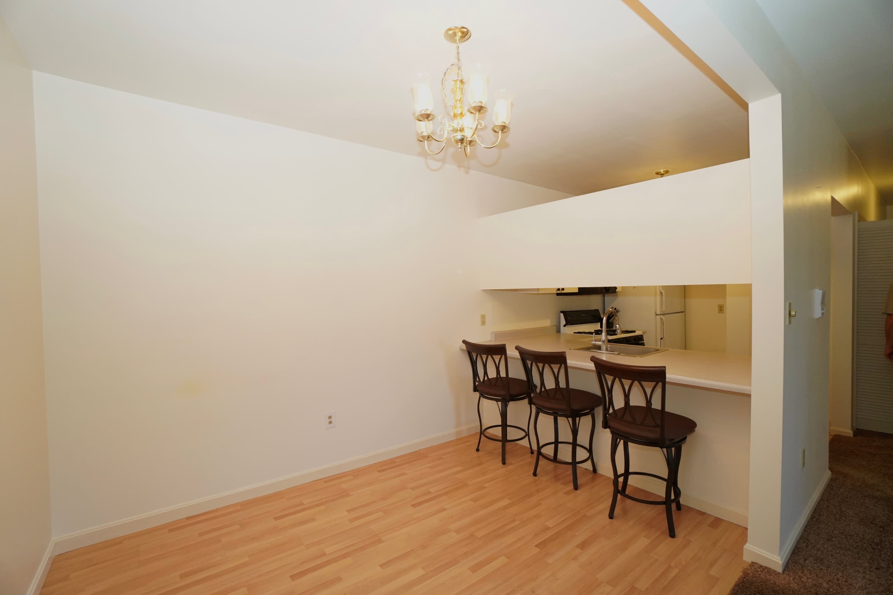 2445 Old Greentree Road 1 – photo 2