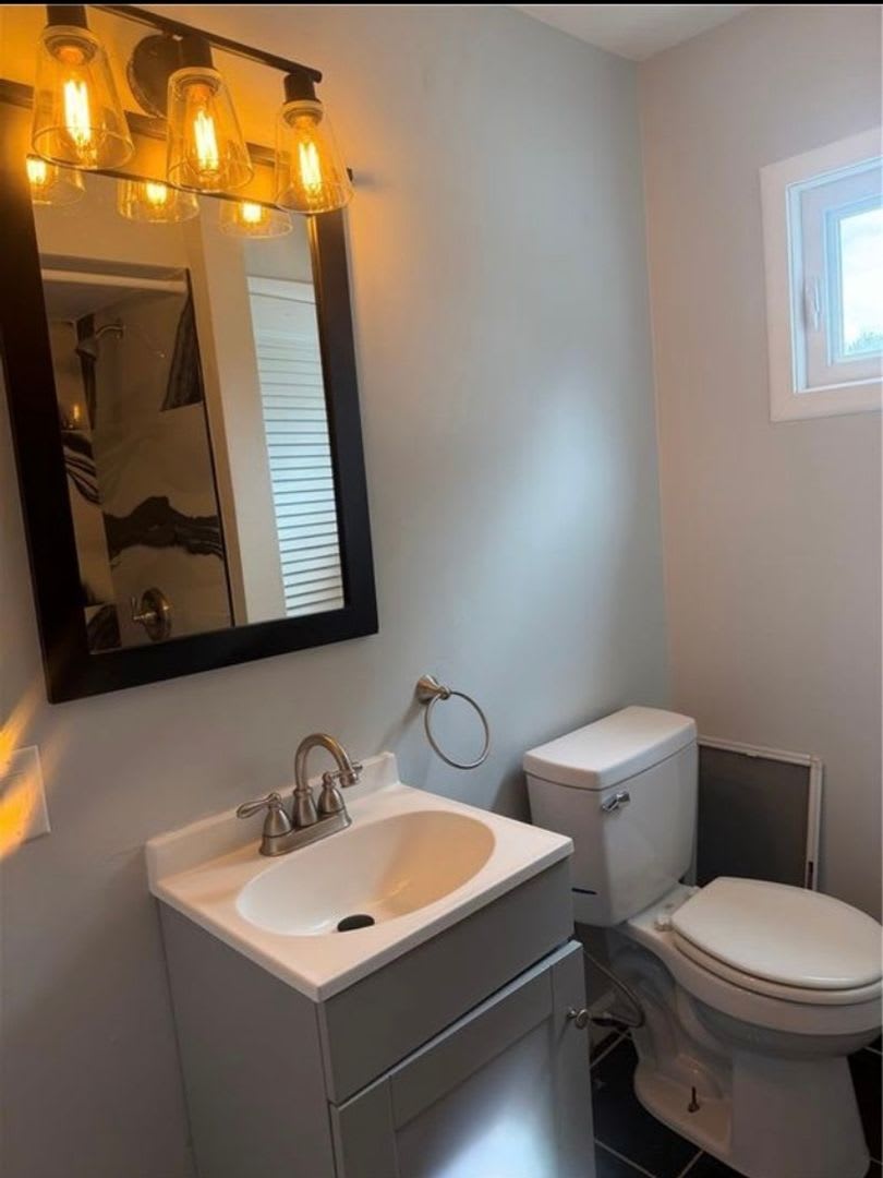 Charming 3BR Duplex in Kingston – photo 3