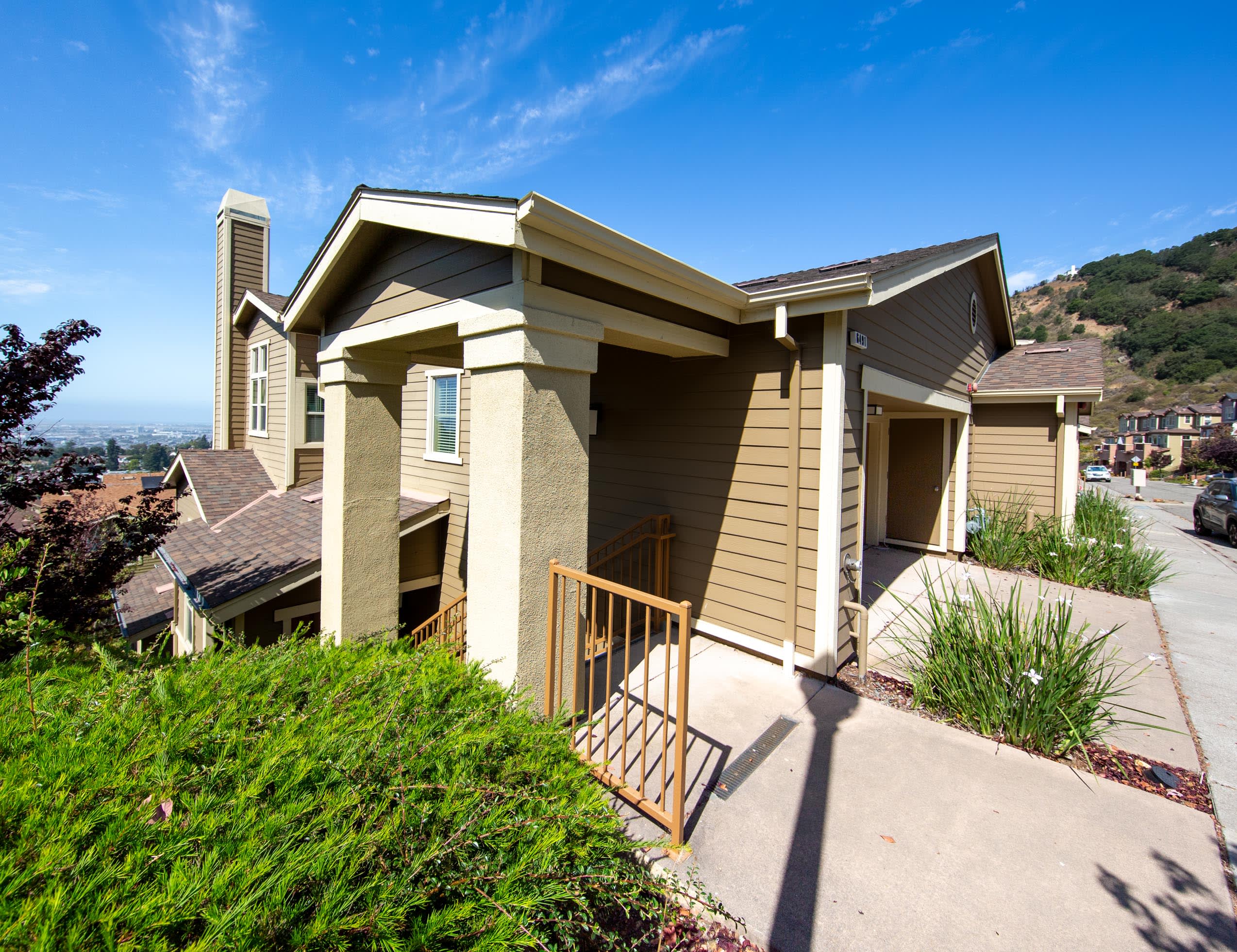 6491 Bayview Dr 1 – photo 2