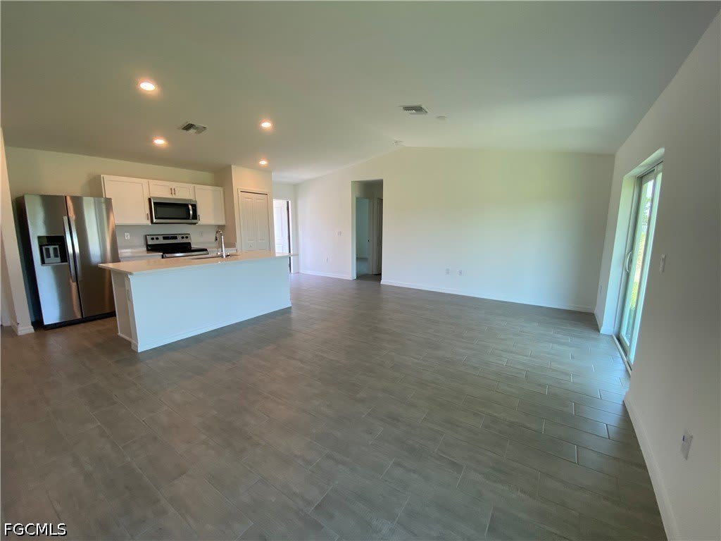 1906 Jacaranda Parkway W – photo 5