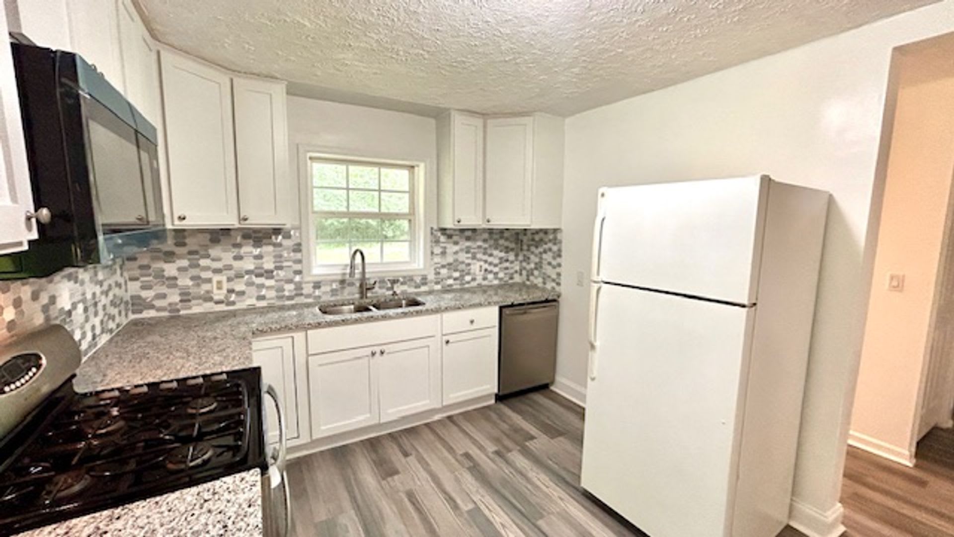135 Haywood Valley Rd – photo 4