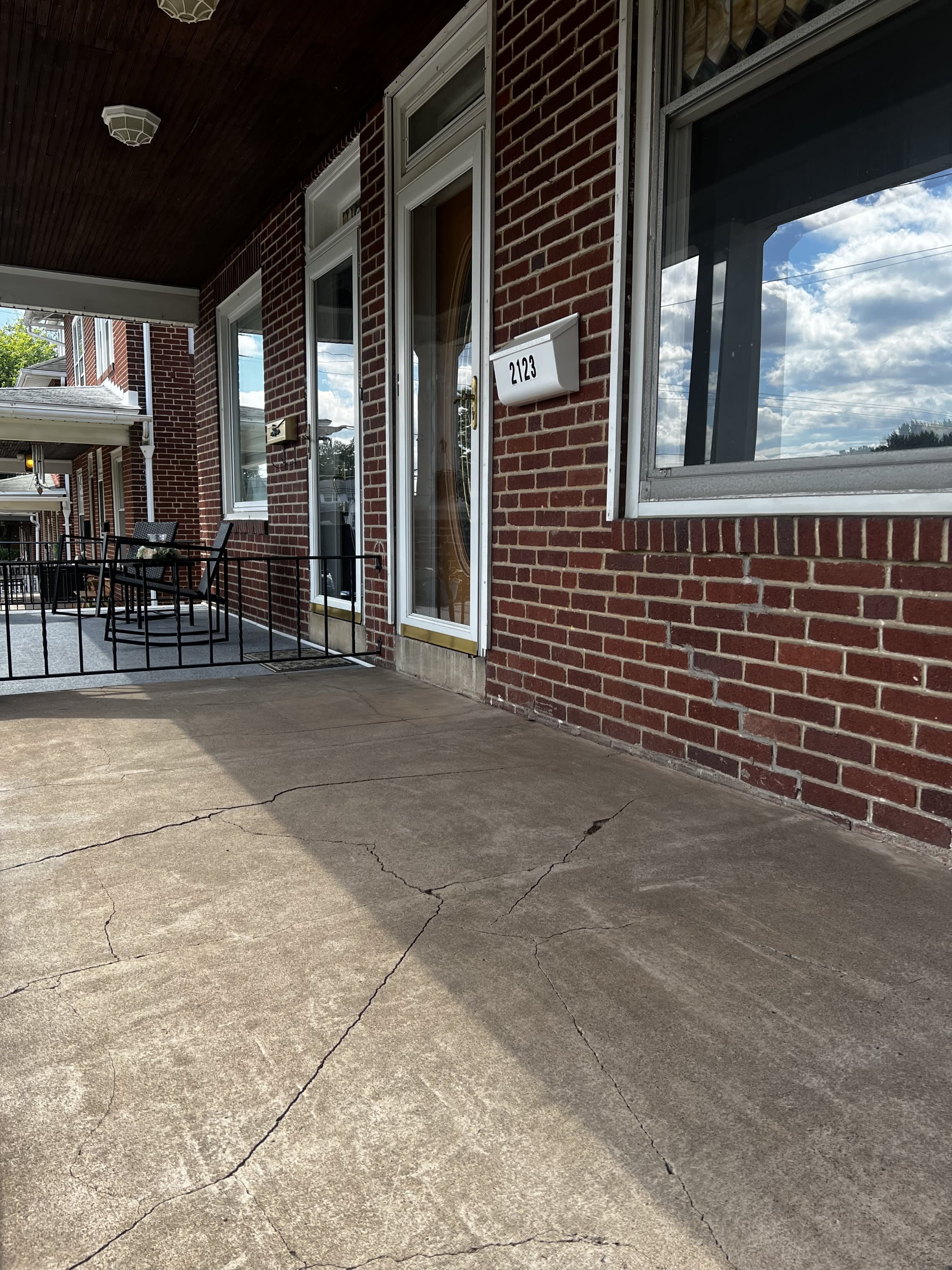 2123 Fairview Street – photo 2