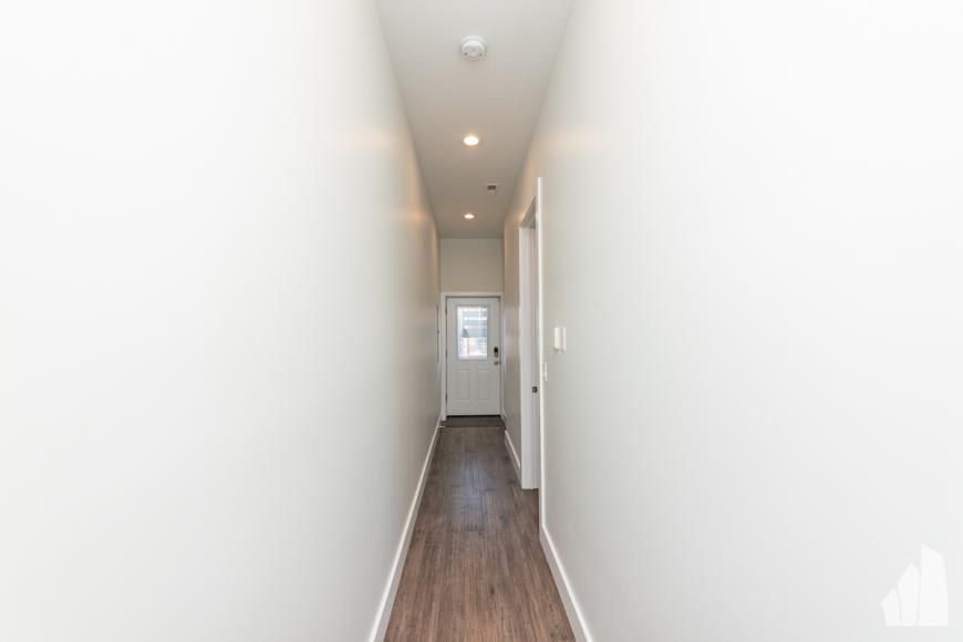 1420 W Chestnut St – photo 2