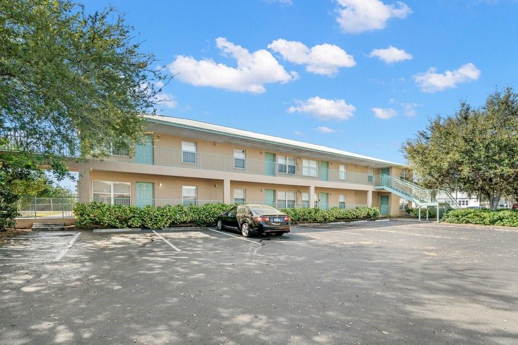 5816 Congress St Apt 203 – photo 1