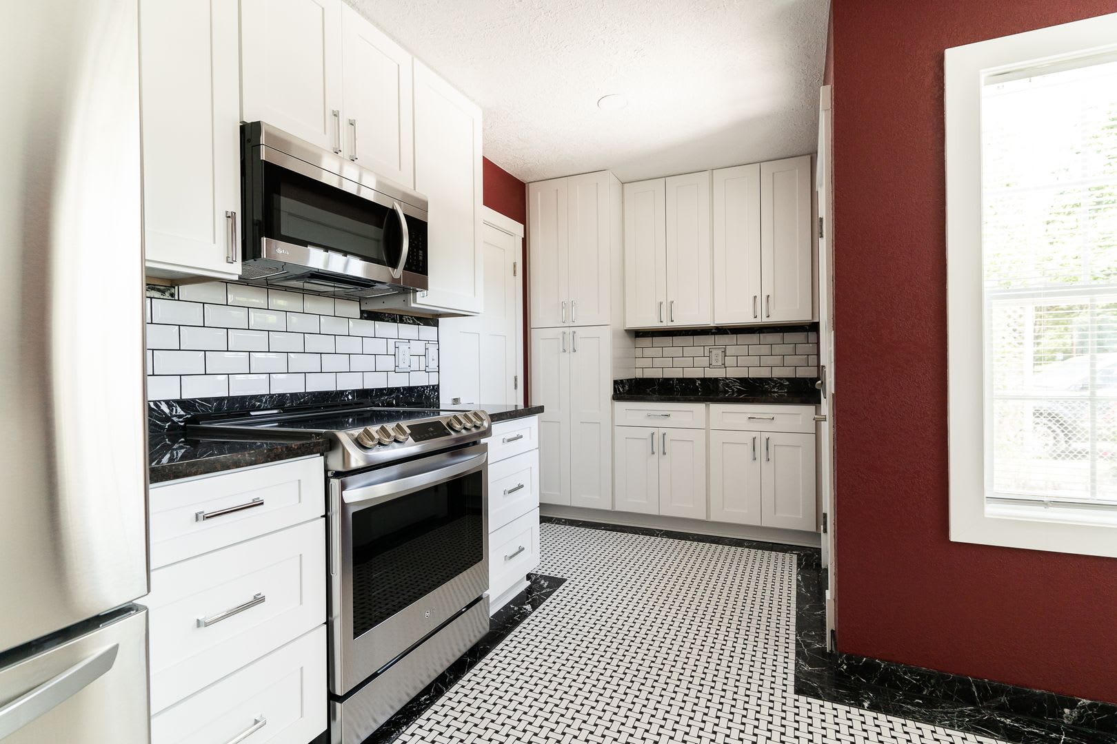 3-Bedroom 2 Bath Classic Cape Cod House (A/C) NE Albany, $2,395 – photo 2