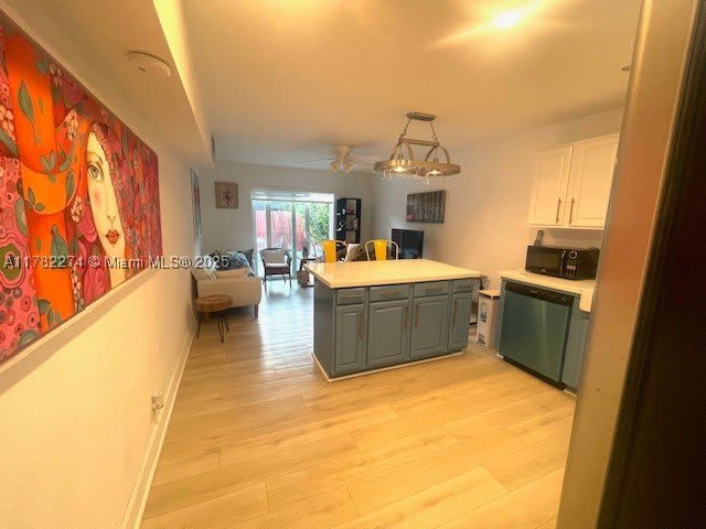 1560 NE 145th St – photo 1