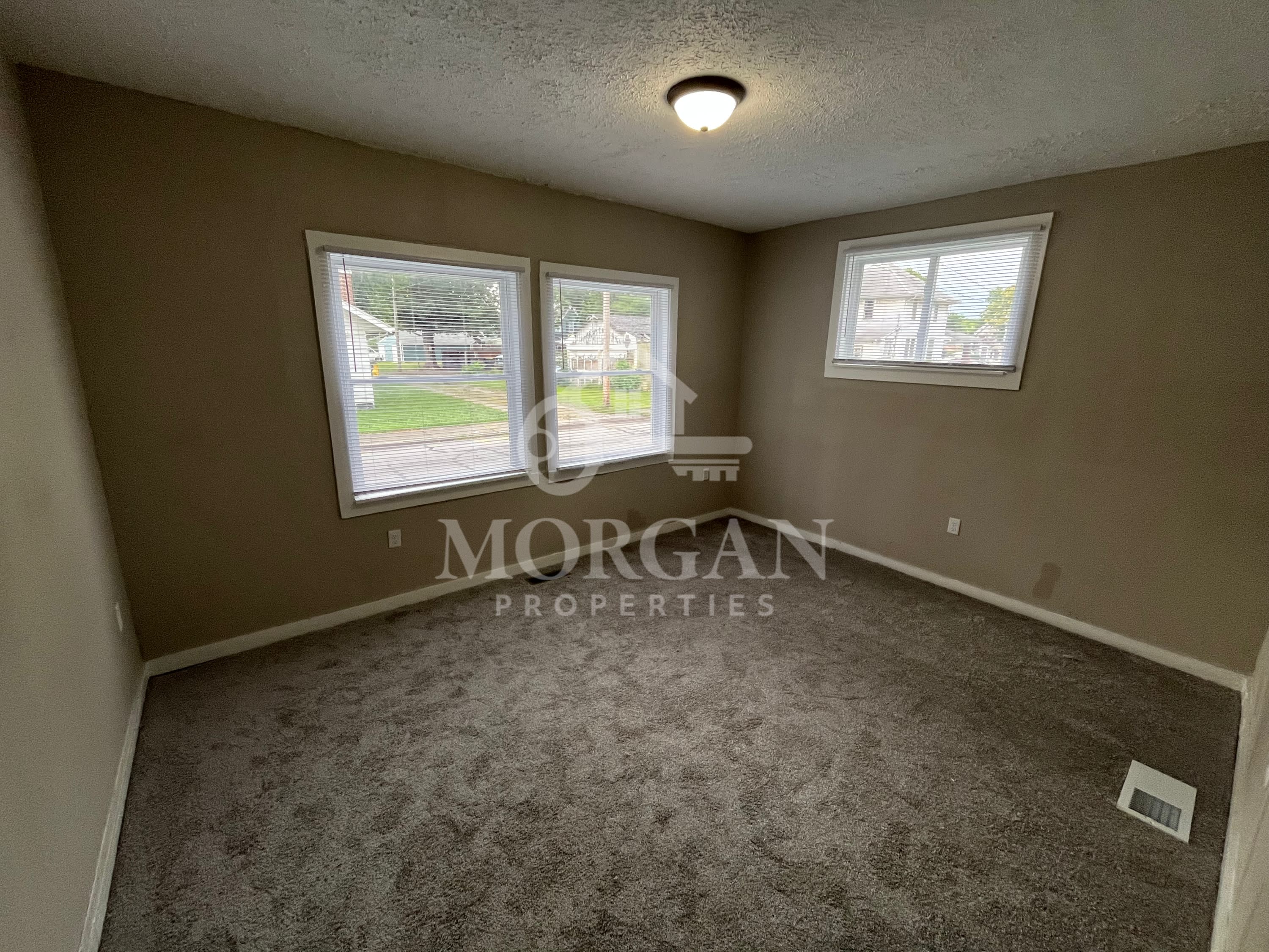 422 Chase Street – photo 2