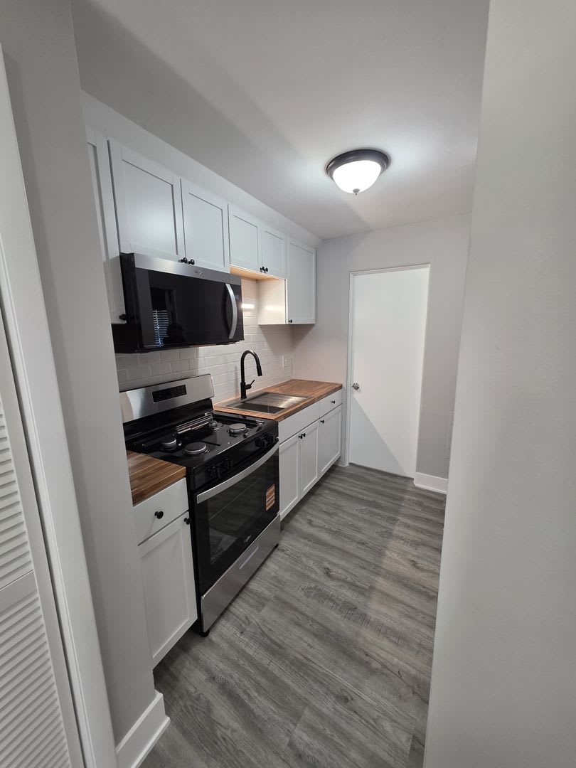 RENOVATED ONE BEDROOM APARTMENTS FOR $1,550.00 – photo 5