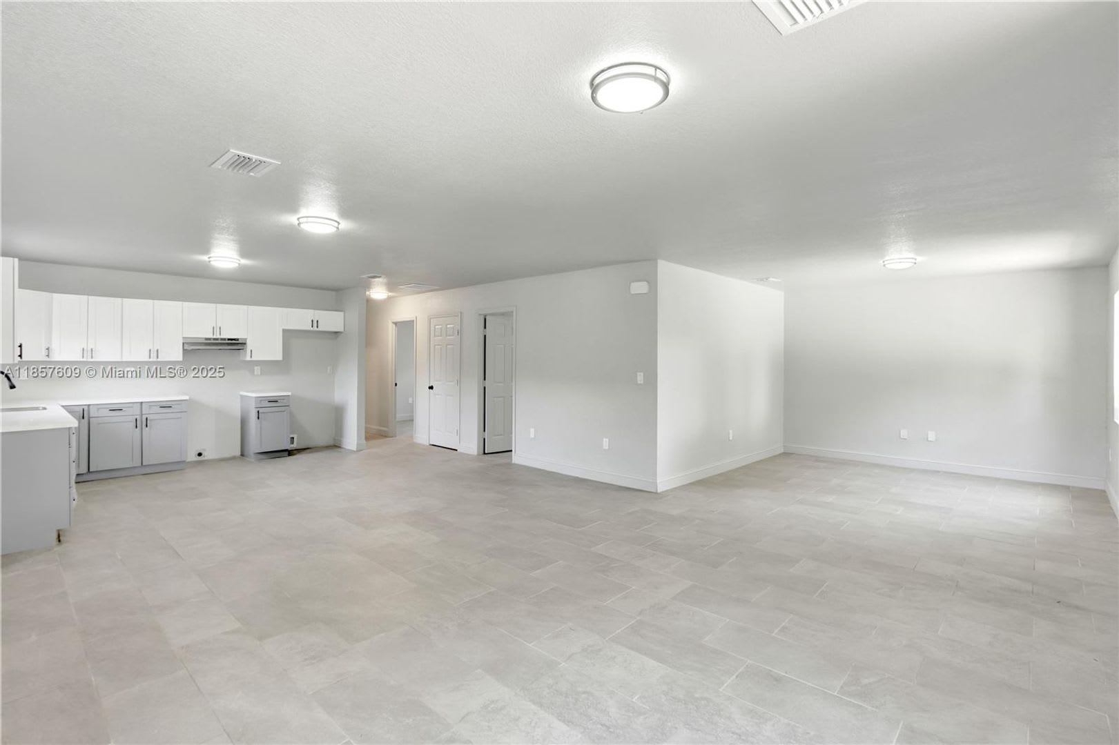 861 Nw 6Th Avenue 1 Pompano Beach Fl 33060 – photo 3