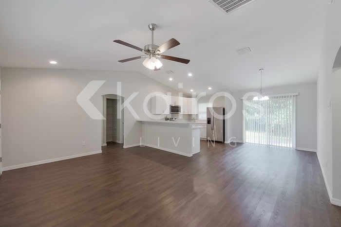 3820 Southeast 136th Place – photo 4
