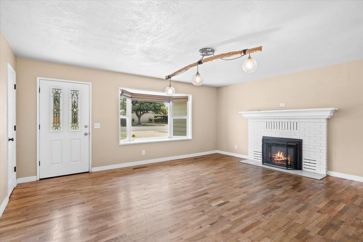 1461 Johnson Street – photo 5