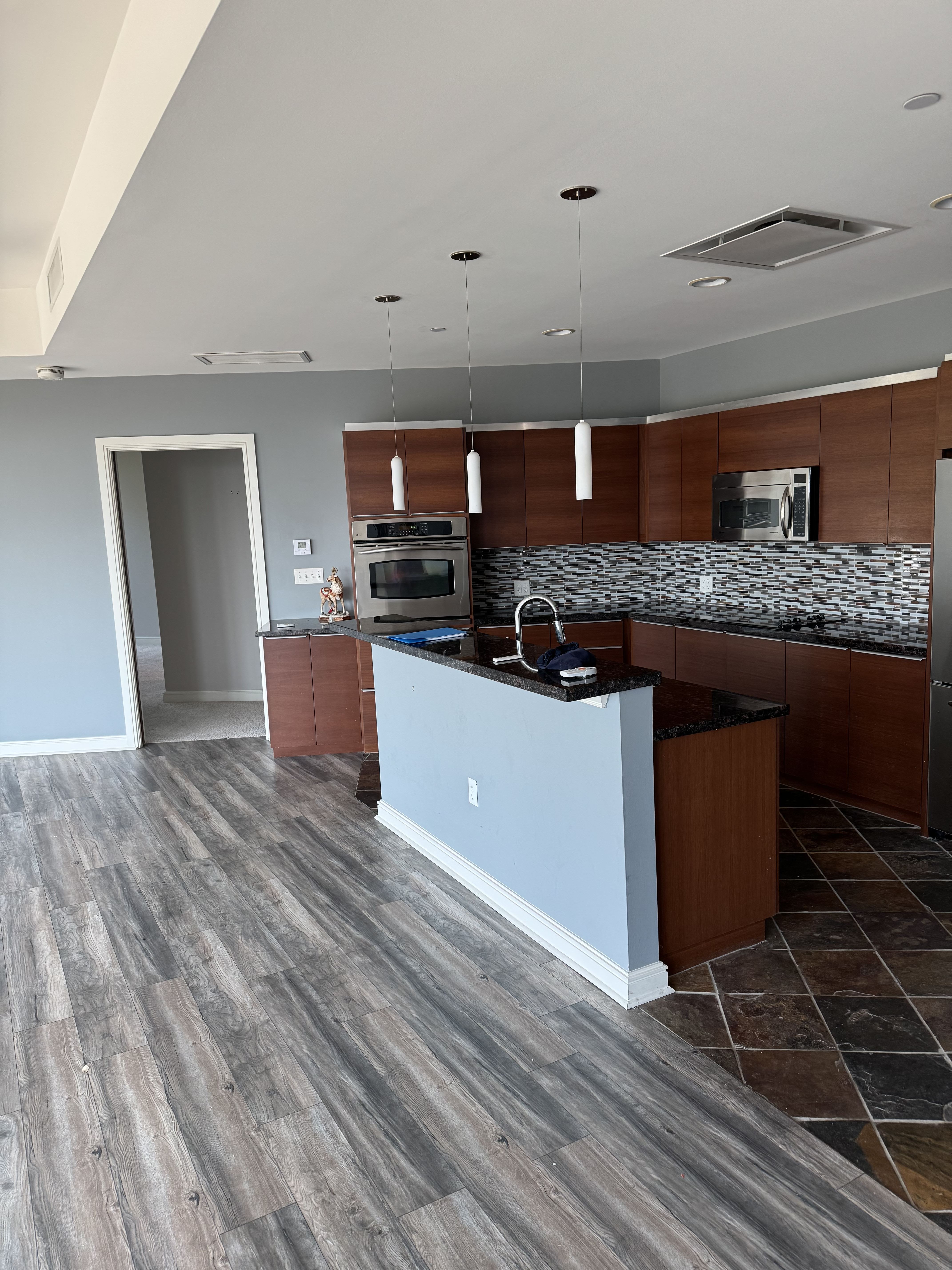 5900 Mosteller Drive – photo 2