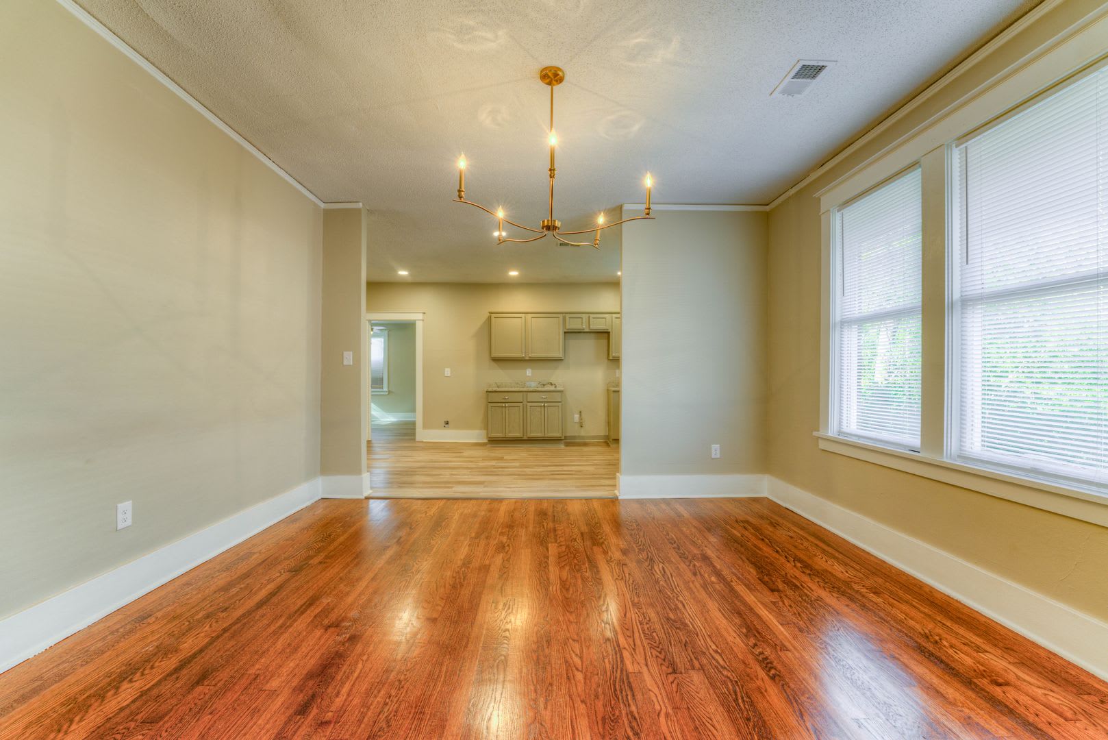 Beautifully Renovated 3Br 2Ba With Open Floor Plan Granite Counters Central Hvac – photo 5