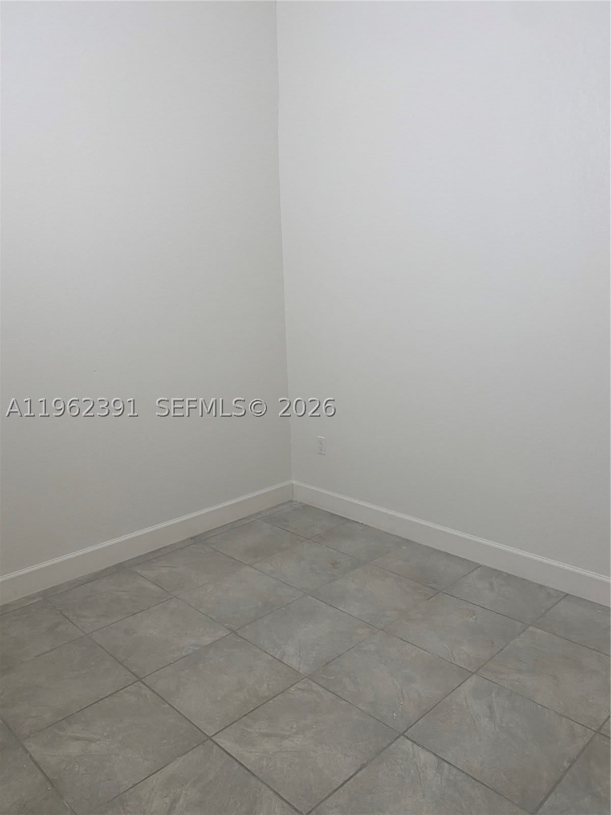 10030 W Indigo St – photo 2