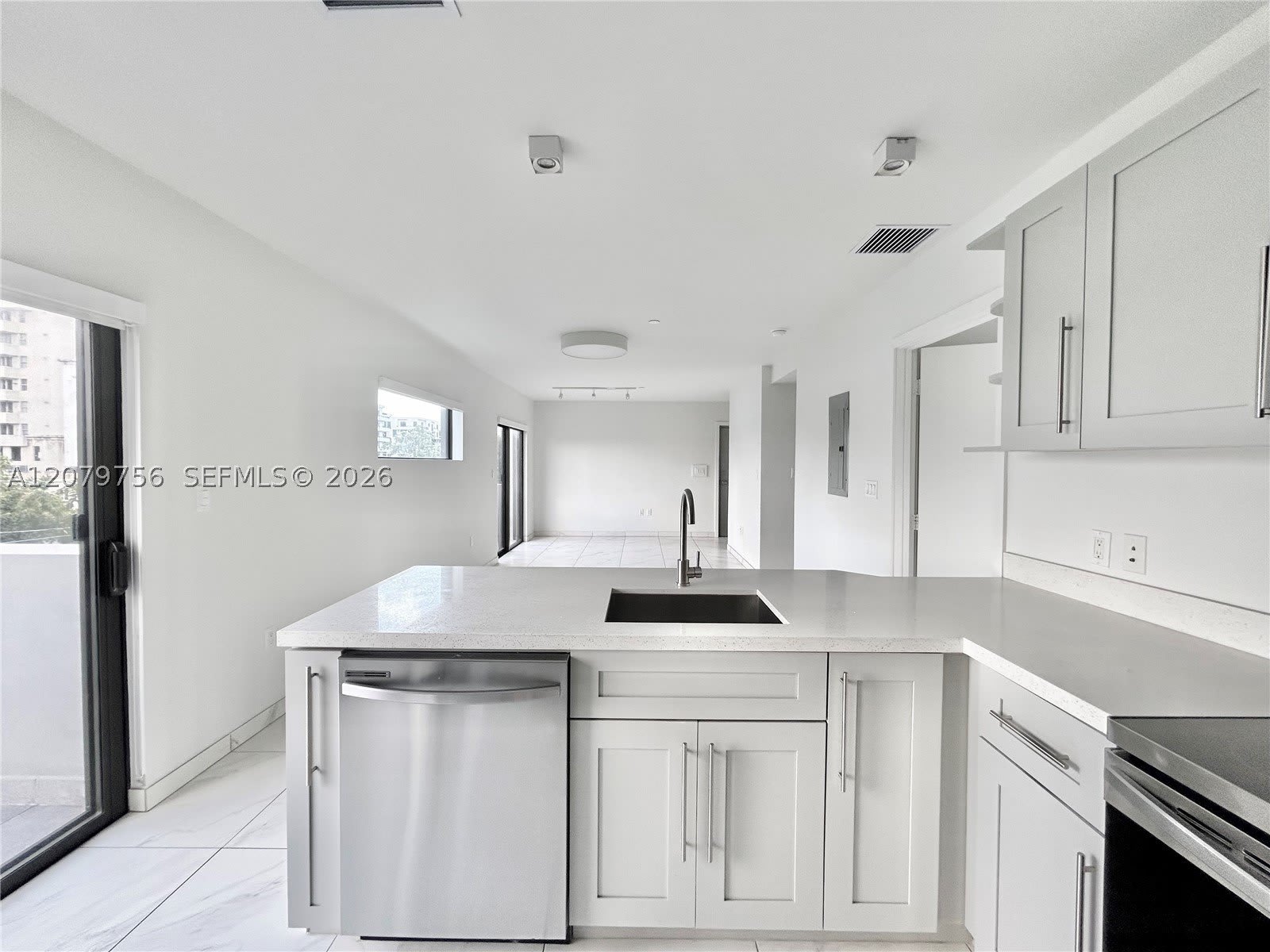 836 Sw 2Nd St – photo 5