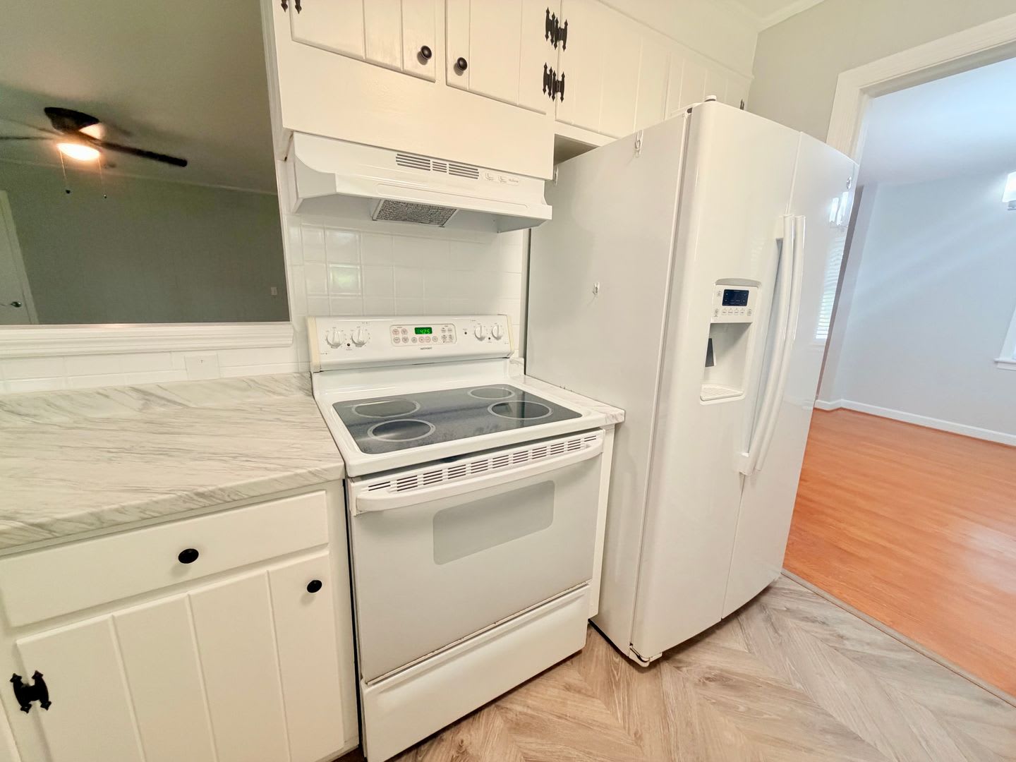 New Listing, New Possibilities! – photo 4