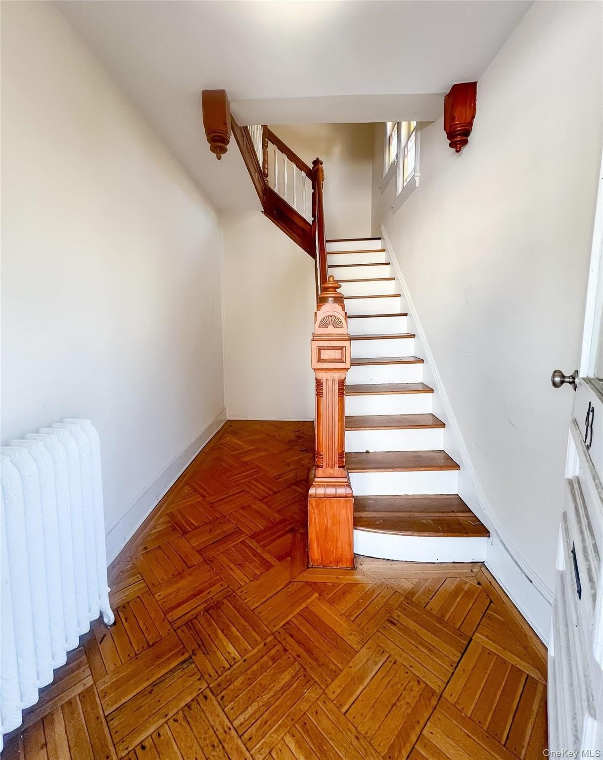 43 W Neck Road – photo 3