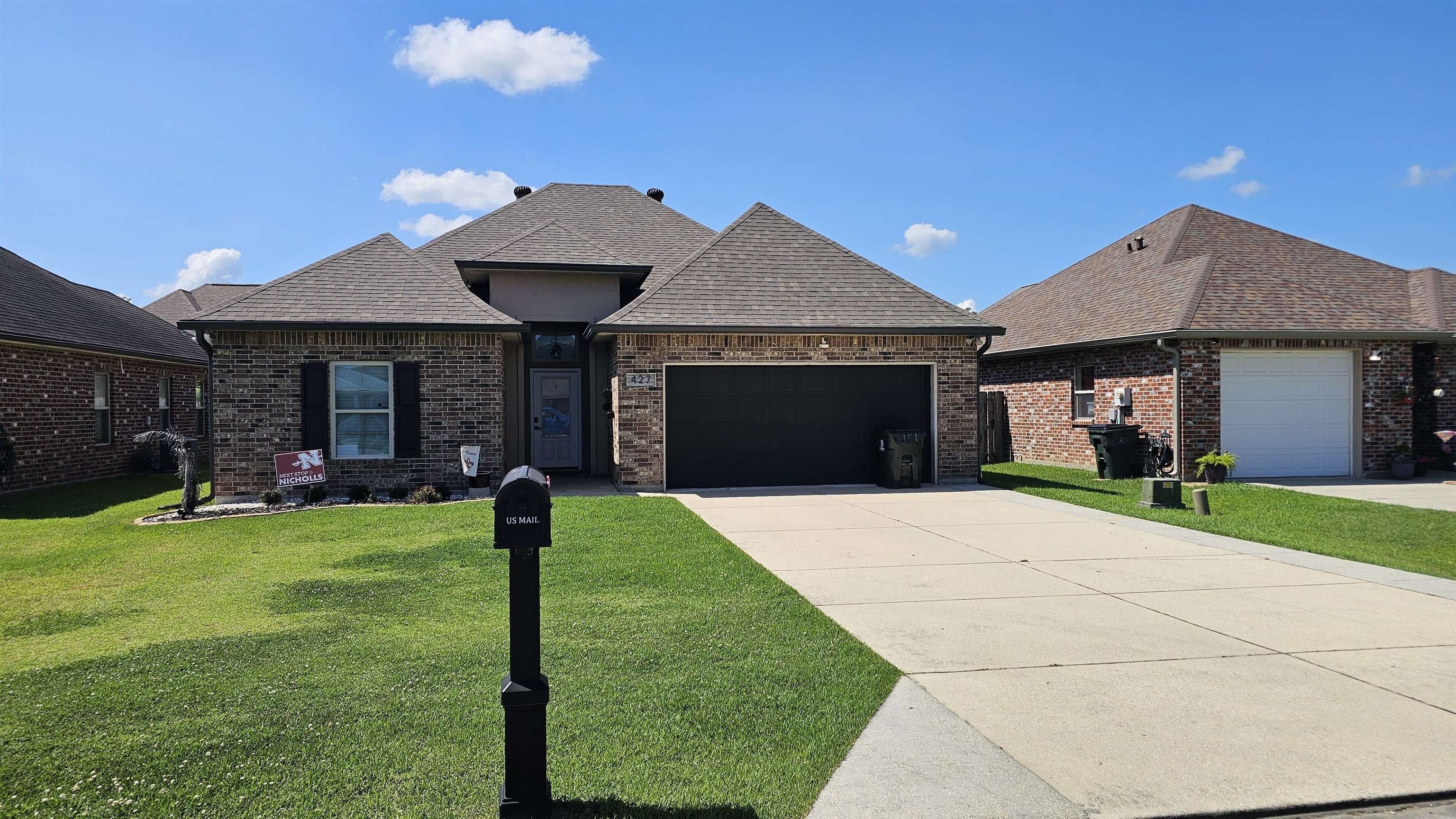 427 Christopher Dr – photo 1