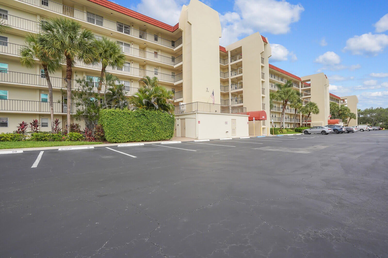 3959 Via Poinciana – photo 1