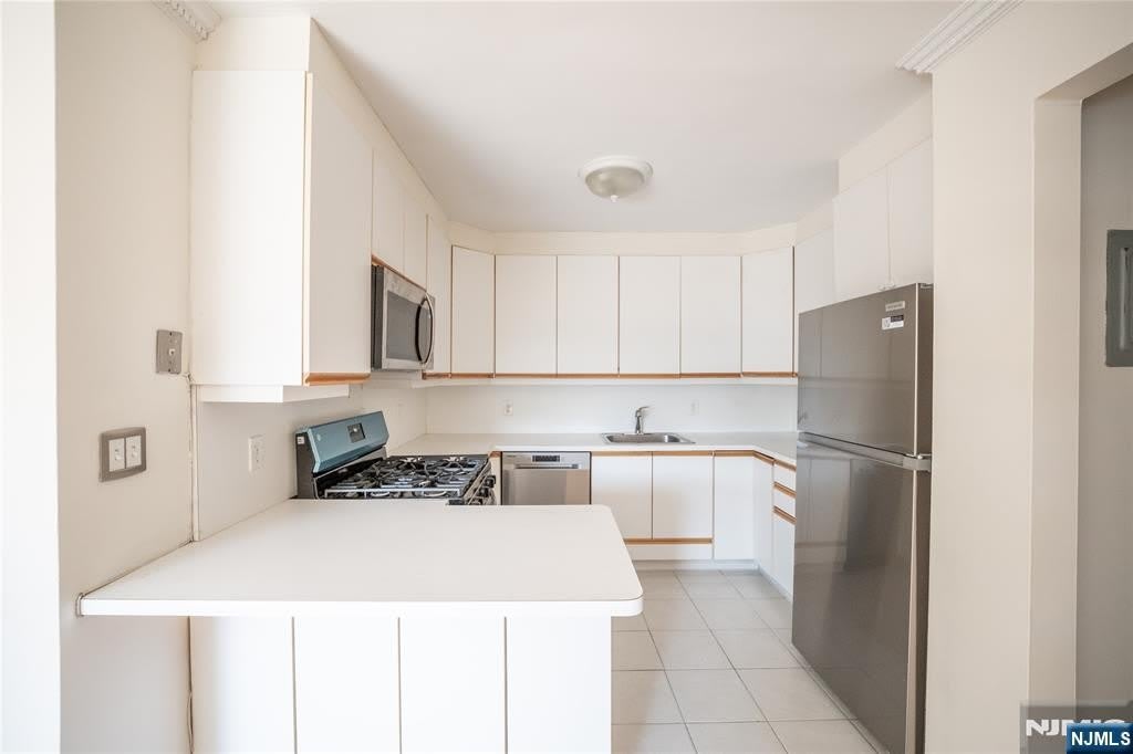 1575 Center Avenue – photo 4