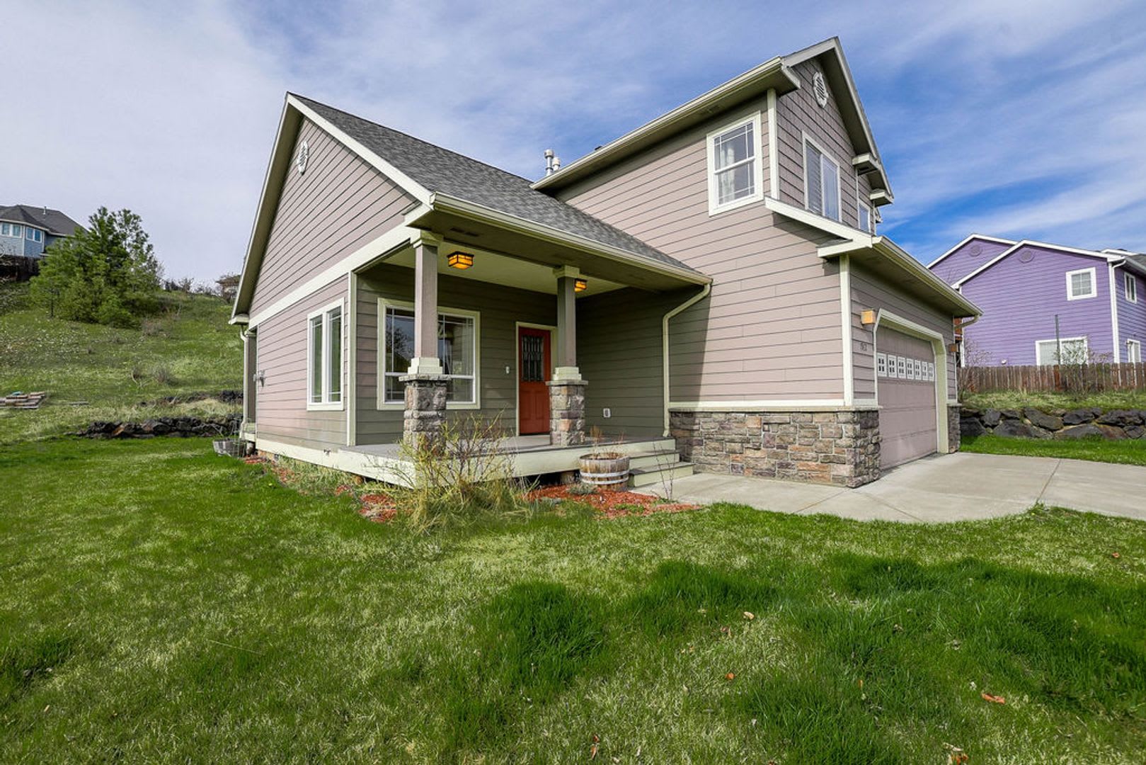 Beautiful 3 bed/2.5 bath single family home w/attached 2 car garage – photo 3