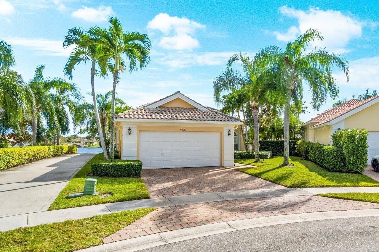 8222 Dominica Place – photo 4