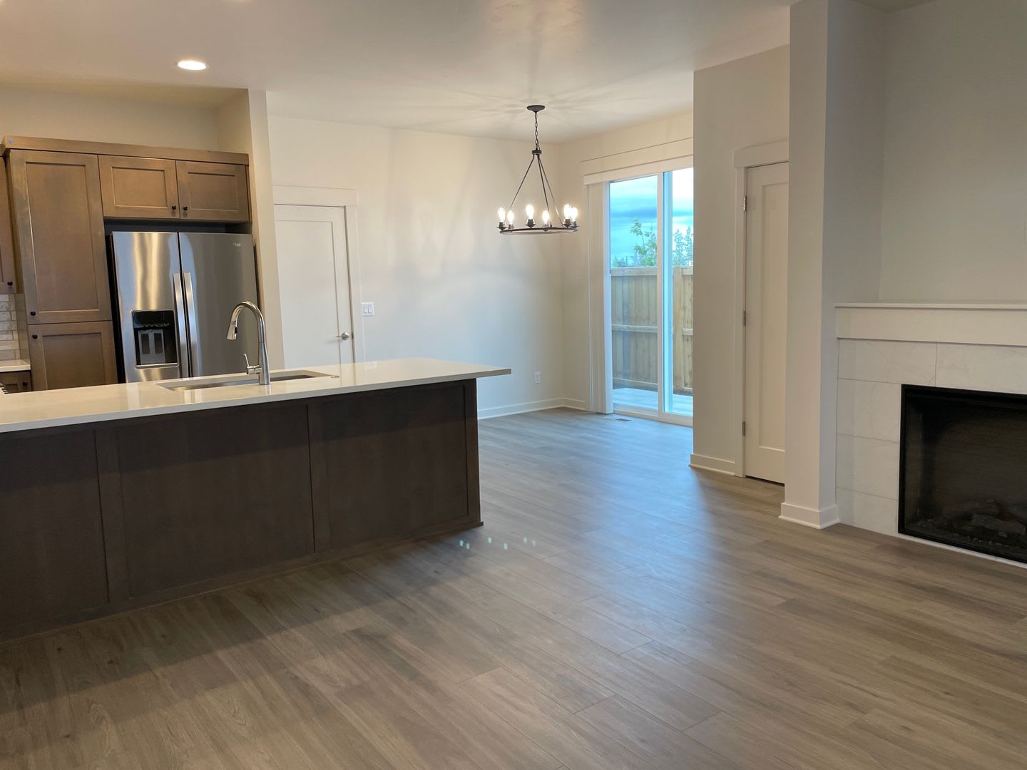 3 Bedroom / 2.5 Bathroom Townhome in NW Redmond – photo 2