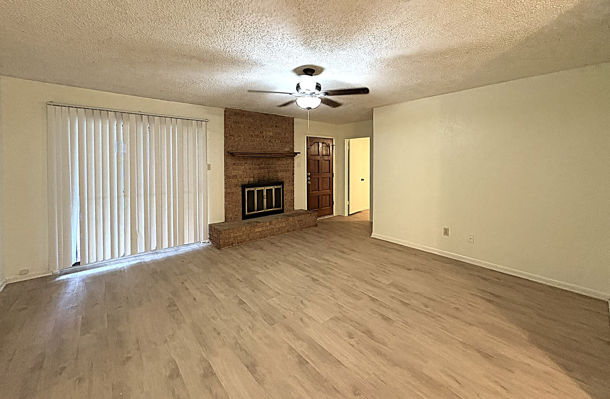 1119 Rhonda Lee St – photo 4