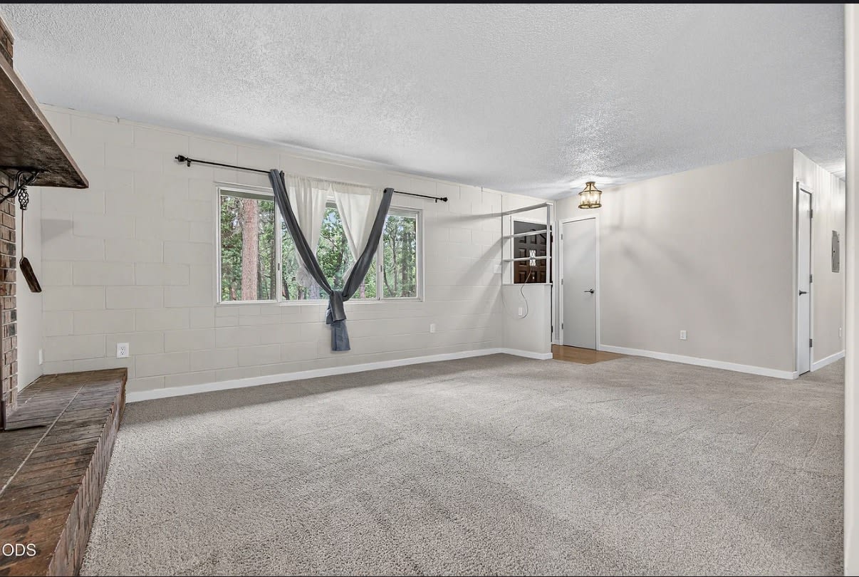 981 Upper Applegate Road – photo 4