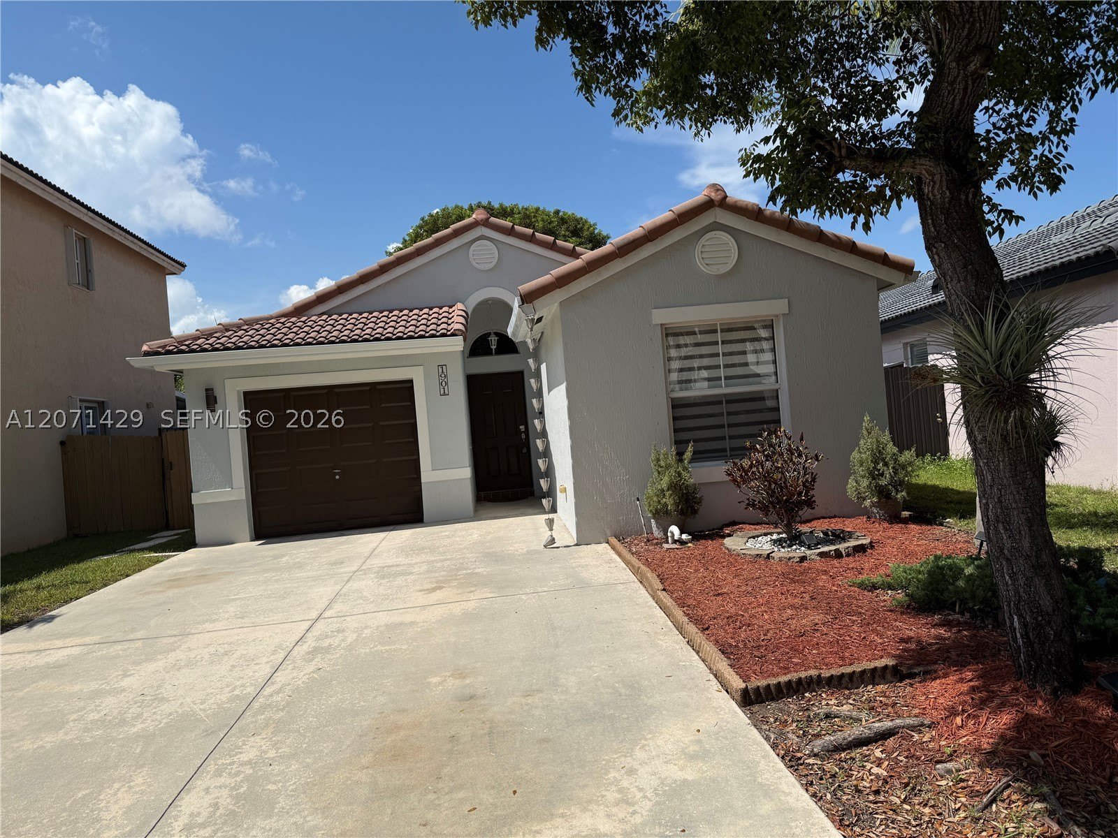 1901 SE 15th St – photo 1