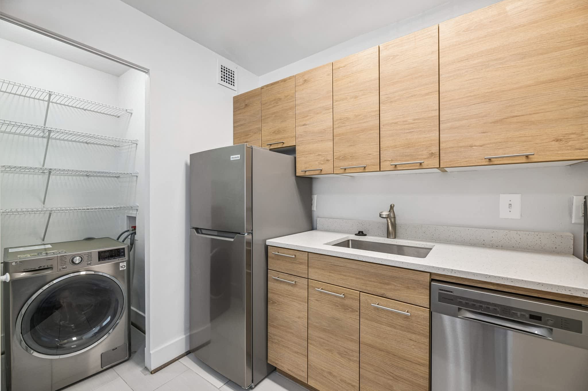 2620 16Th Street – photo 2