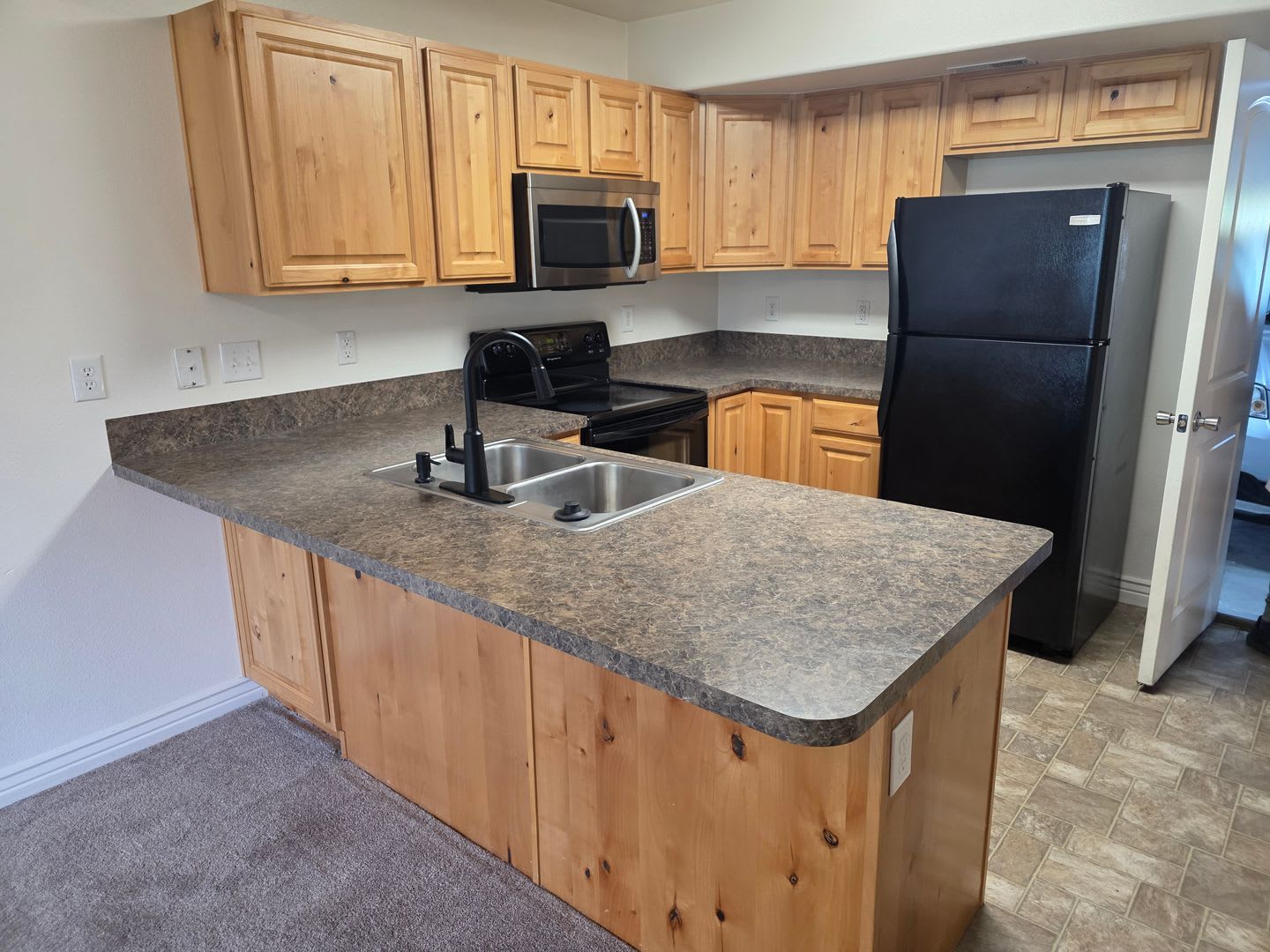 Great Home Available – photo 2