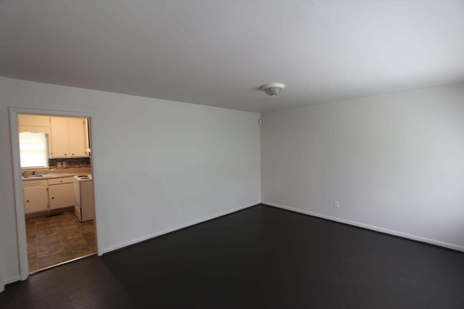 New On The Market!! Will not last long at this price. Better Hurry!! – photo 3