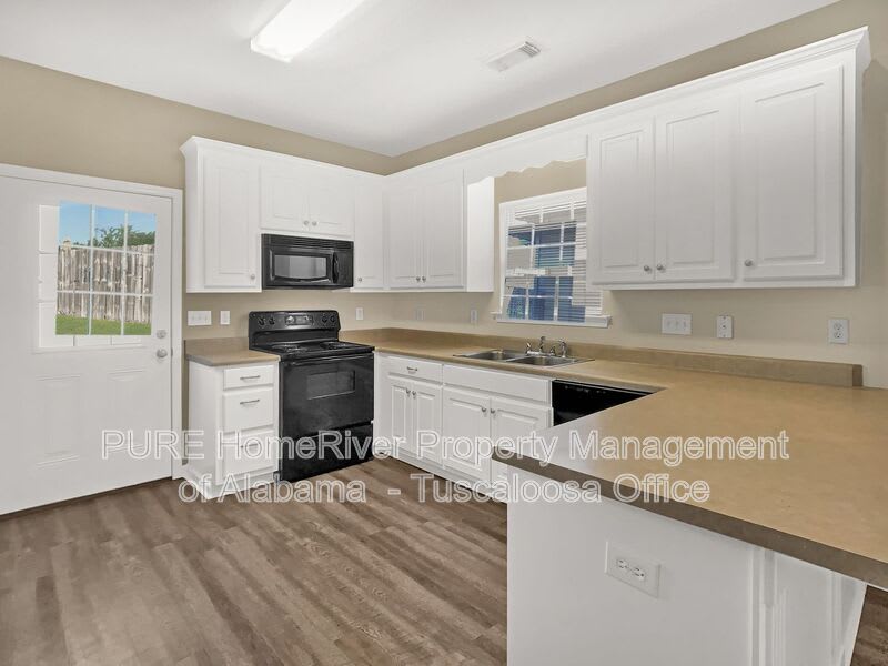 9750 Moonlight Drive – photo 5