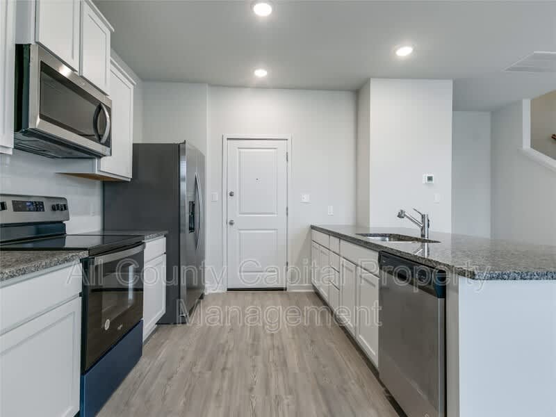 605 W South St N #82 – photo 3
